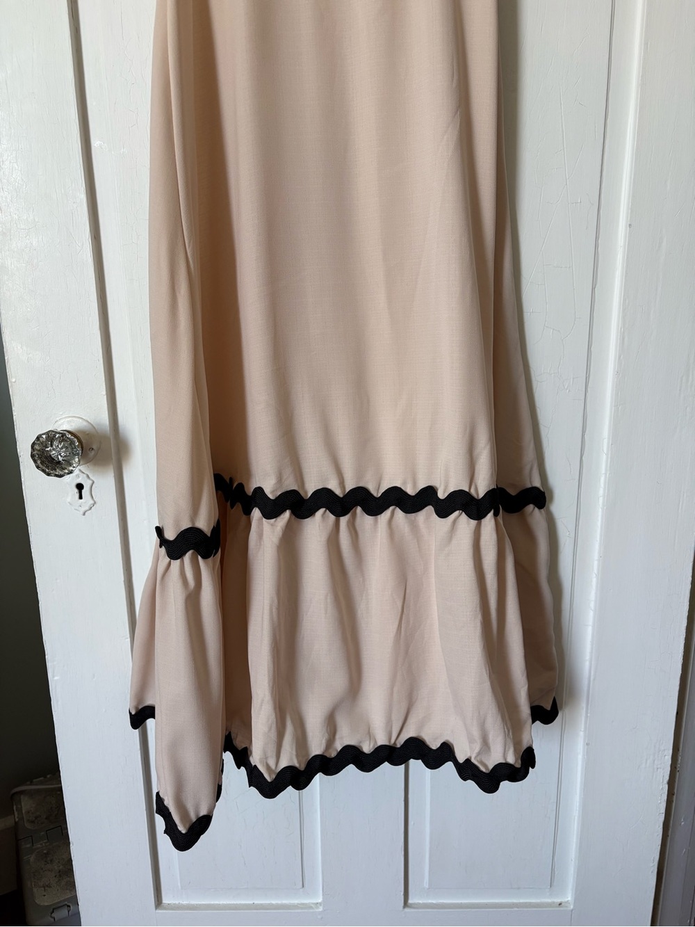 Sleeveless Cream Maxi Dress with Black Wavy Trim - Picture 6 of 12